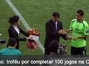 Eninho completa 100 jogos na K-League e é homenageado na Coréia