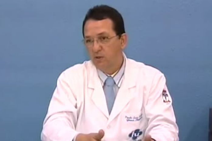 Diretor do HU, médico Paulo Teixeira