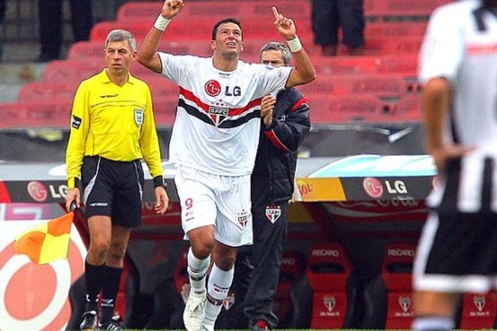 Num clássico emocionante, Tricolor vira sobre o Peixe e segue em quarto