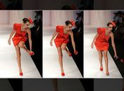 Modelo arranca parte do sapato em desfile na Índia