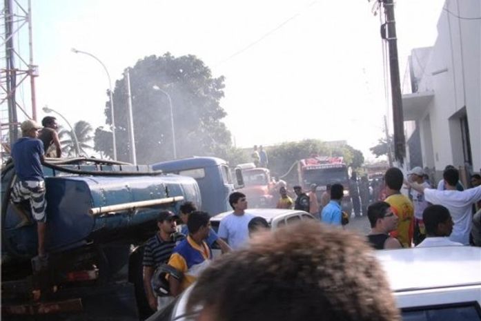 Incêndio destrói depósito do grupo Mascate em Arapiraca