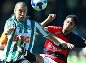 Coritiba supera o Vitória e mantém distância da zona de rebaixamento