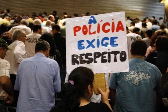 Policiais civis realizaram assembléia e decidiram pela paralisação