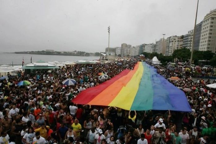 Um dia depois de 'Parada' reunir milhares em Copacabana, cidade bate 5 destinos em eleição