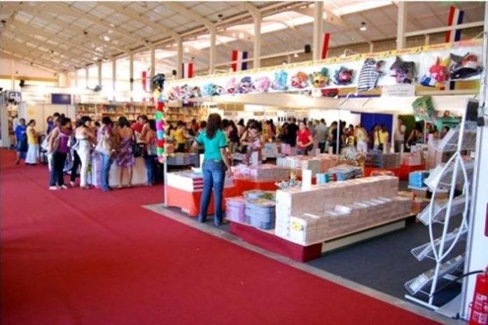 Bienal do Livro de Alagoas já recebeu mais de 20 mil pessoas
