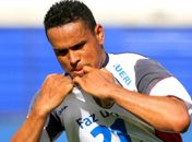 Futuro de atacante ex-CRB poderá ser definido nesta terça-feira