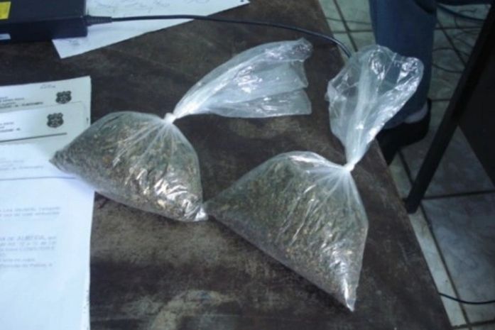 PC flagra como entrava droga em delegacia