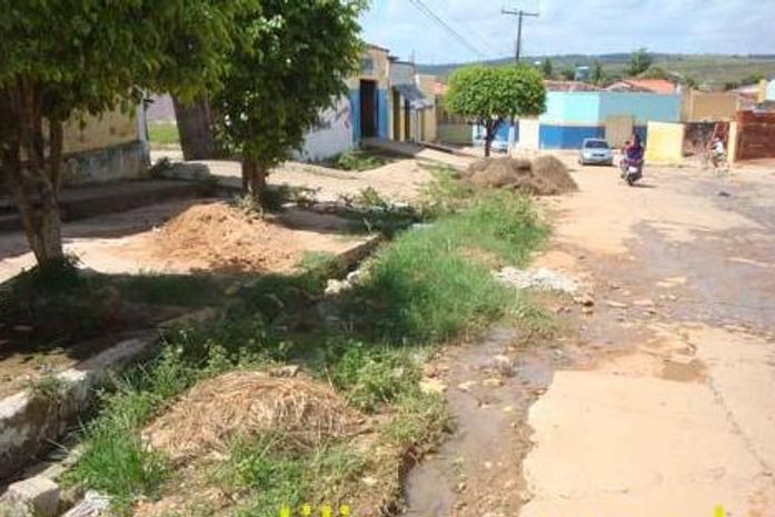 Moradores de Igreja Nova denunciam construtoras responsáveis por obra do PAC