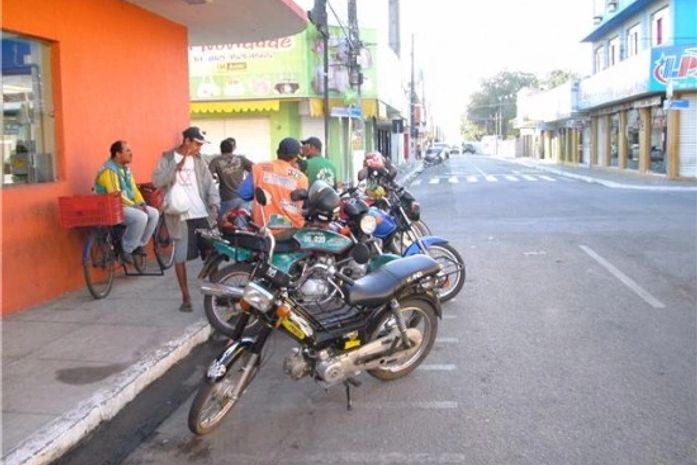 Mototaxistas arapiraquenses pedem providência do MP e da SMTT contra clandestinos