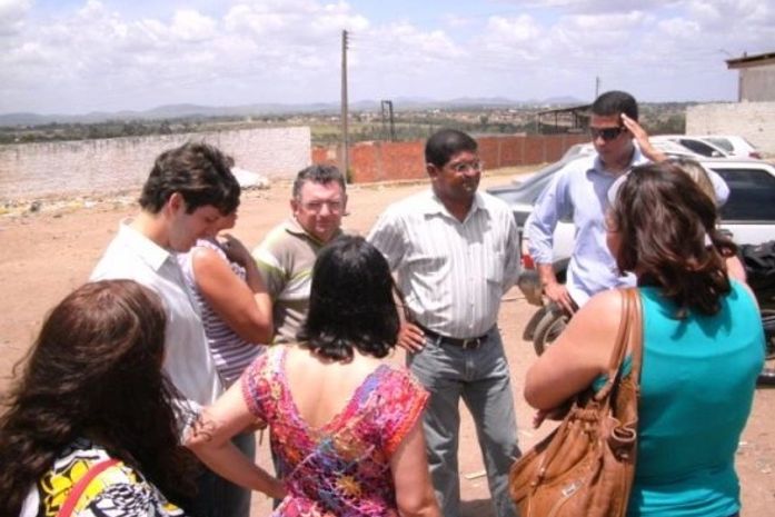 Vereadores visitam comunidade carente do lixão de Arapiraca