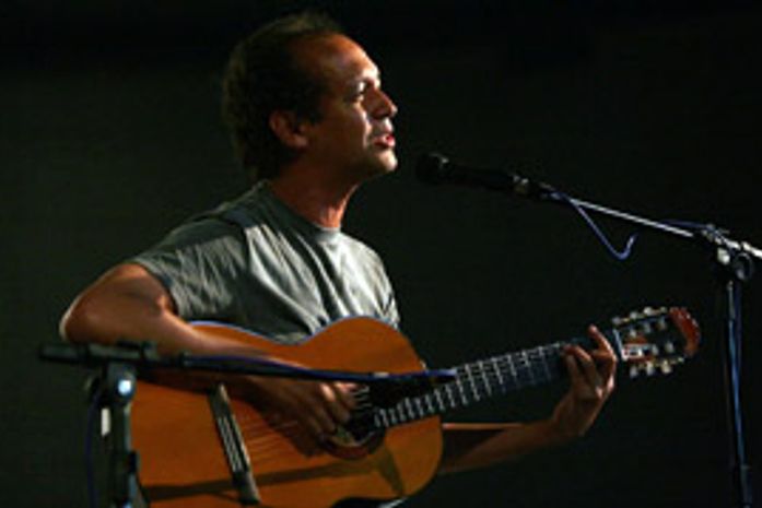 Júnior Almeida lança novo CD amanhã; confira a agenda cultural