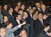 Parlamentares discutem novas leis
