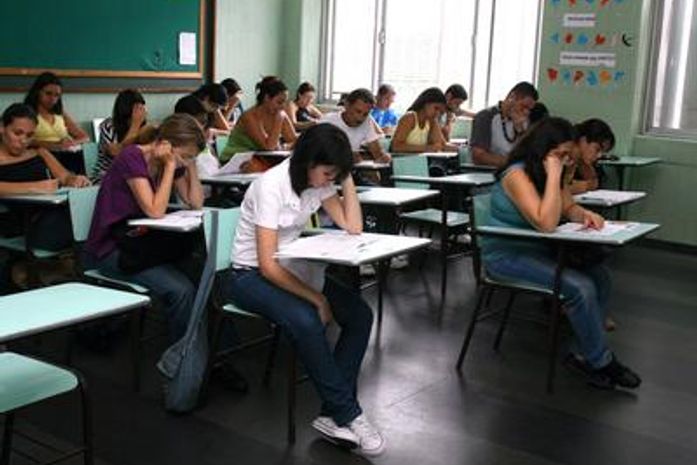 Neste domingo, 1,1 milhão de estudantes participam do Enade 2009