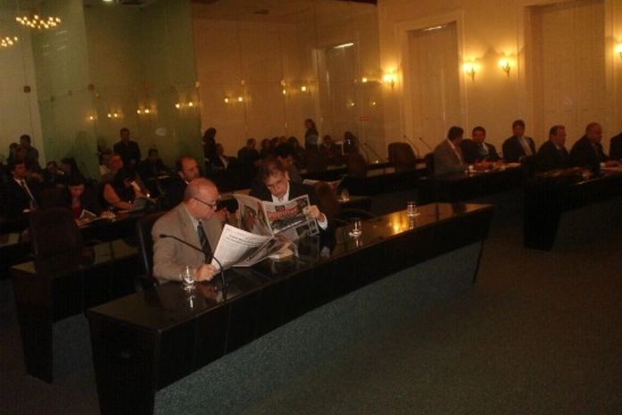 Governador pede e deputados aprovam empréstimo de R$ 249,6 milhões