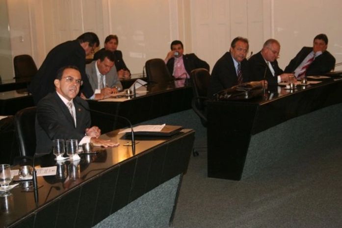 A Polícia Civil é um desastre, diz deputado ao falar sobre violência