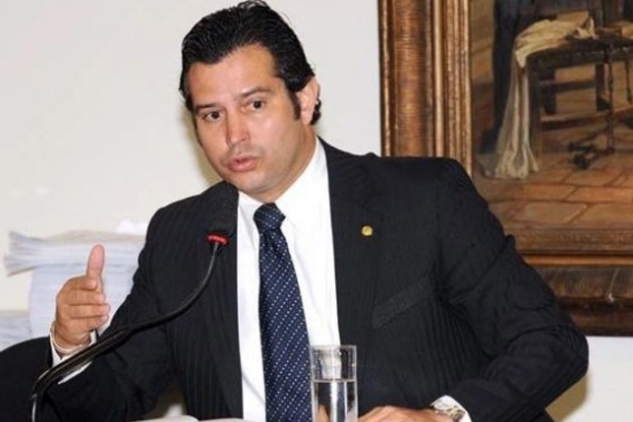 Lourdinha Lyra está pronta para ser prefeita de Maceió e não aceitará ingerência de Almeida, diz deputado