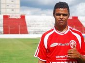 Ex-Lateral de Goiás e Atlético-MG deve pintar no ASA para 2010