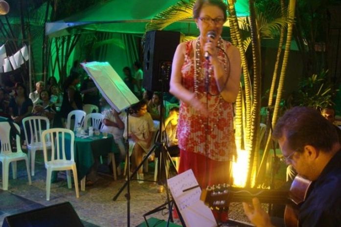 Alagoanos celebram 99 anos do Teatro Deodoro