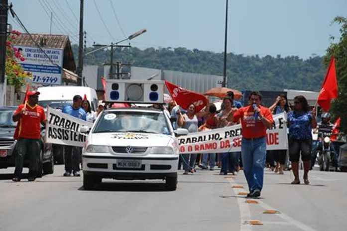 Funcionário da Secretaria de Saúde de São Miguel dos Campos fazem nova manifestação