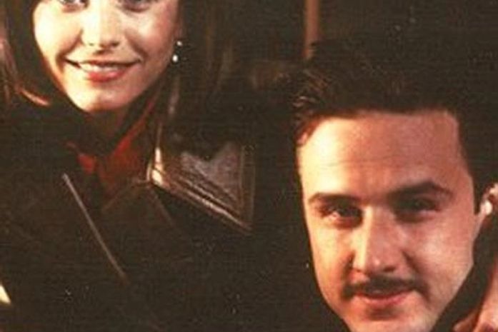 Courteney Cox e David Arquette na época das filmagens do primeiro ''Pânico''