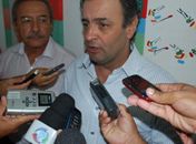 \"Partido deve definir candidato à presidência até janeiro\", diz Aécio Neves 