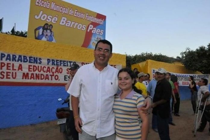 Dinho entrega uma série de obras em Craíbas