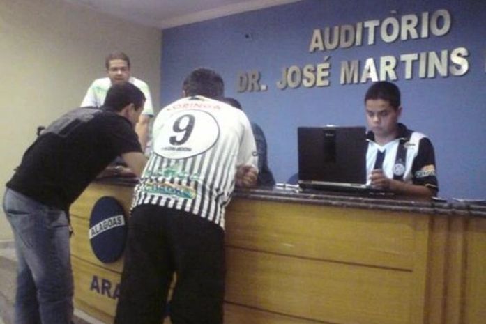 Torcedores do ASA criam movimento para pedir volta da diretoria