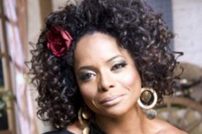 Adriana Bombom fala mal de Luma de Oliveira em \'A Fazenda 2\'