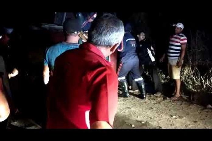 Motorista fica ferido após capotamento em São Sebastião