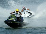 Criança morre após ser atropelada por jet ski em Piaçabuçu