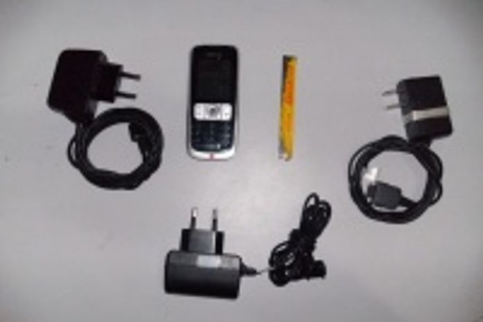 Revista na Delegacia de Penedo apreende celular e droga