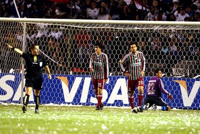 Fluminense é goleado pela LDU em Quito e vê título mais distante