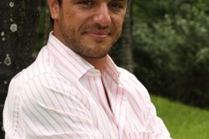 Rodrigo Lombardi encarna sapo no cinema