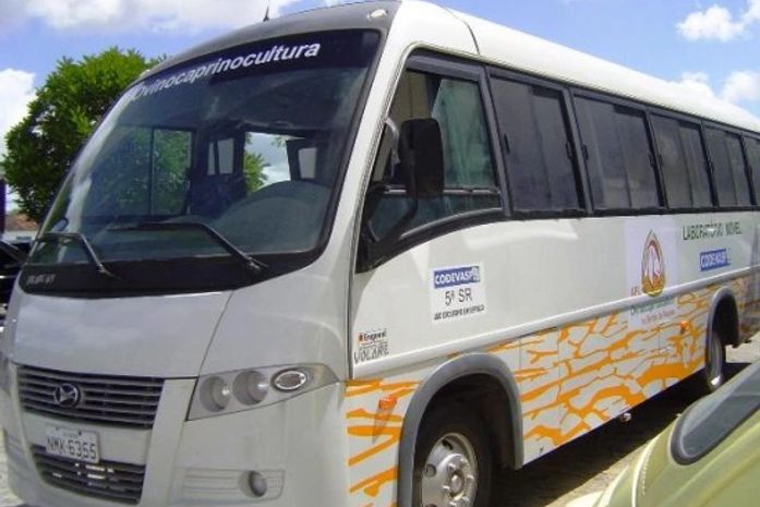 Codevasf entrega bodemóvel ao APL de Ovinocaprinocultura do alto sertão