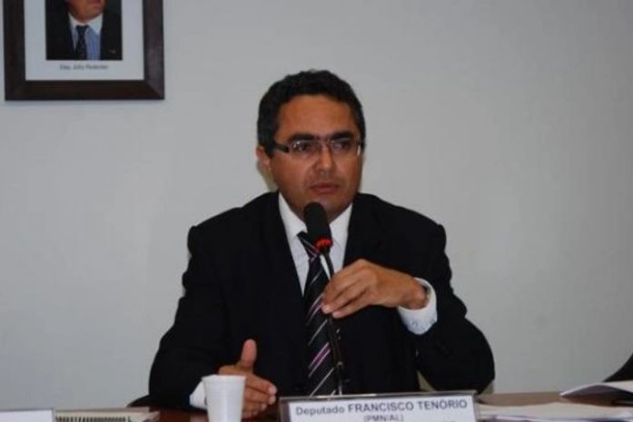 Destaque que inclui Policiais Civis na PEC 300 foi prejudicado