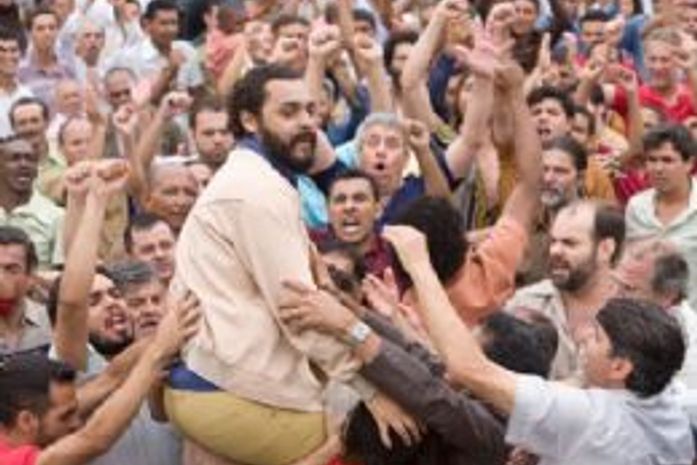 O Filho do Brasil:Lula assiste a filme em sessão especial neste sábado