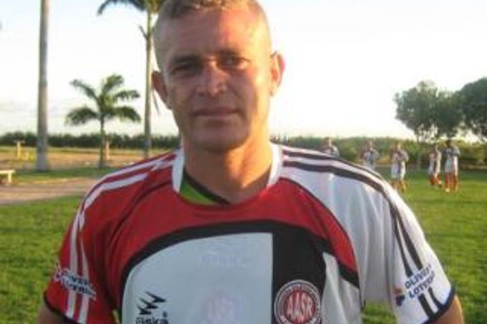 Santa Rita renova contrato com lateral-direito anunciado pelo CSA