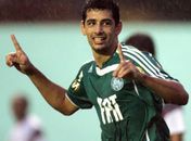 Palmeiras vence o Atlético-MG e ainda sonha com o título