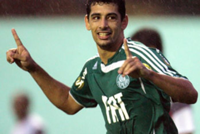 Palmeiras vence o Atlético-MG e ainda sonha com o título