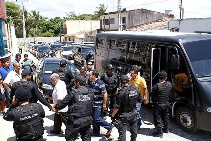 Onze são condenados, entre eles ex-procurador e primeira-dama
