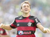 Perto do fim da carreira, Pet constata: \'\'Para mim, esse título não tem preço\'\'