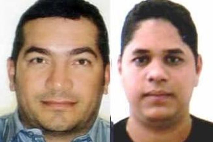 O primeiro da esquerda é o Tito e o da direita Luciano