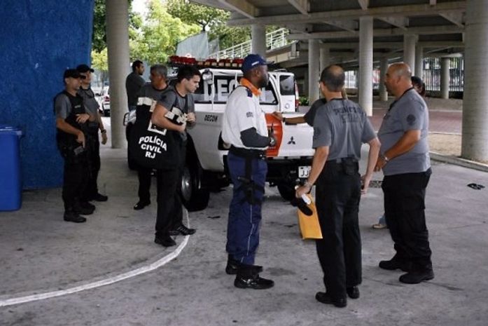 Polícia apreende 8 mil ingressos para o jogo do Flamengo que seriam vendidos por cambistas