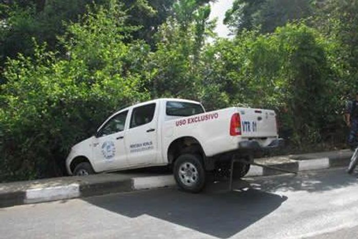 Viatura da Guarda Municipal \"sobra\" e cai em barranco