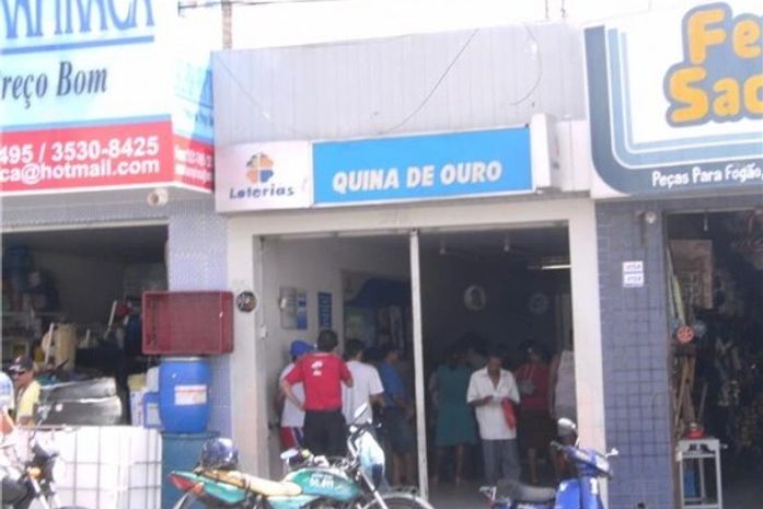 Filas enormes marcam último dia de inscrição para concurso da Ceal em Arapiraca