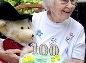 Aos 98 anos, americana é acusada de matar colega de 100 anos
