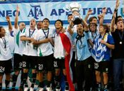 Banfield perde para Boca, mas conquista título argentino pela primeira vez