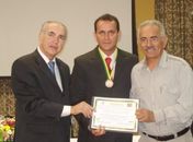 Prefeito de São José da Laje recebe prêmio no Rio de Janeiro