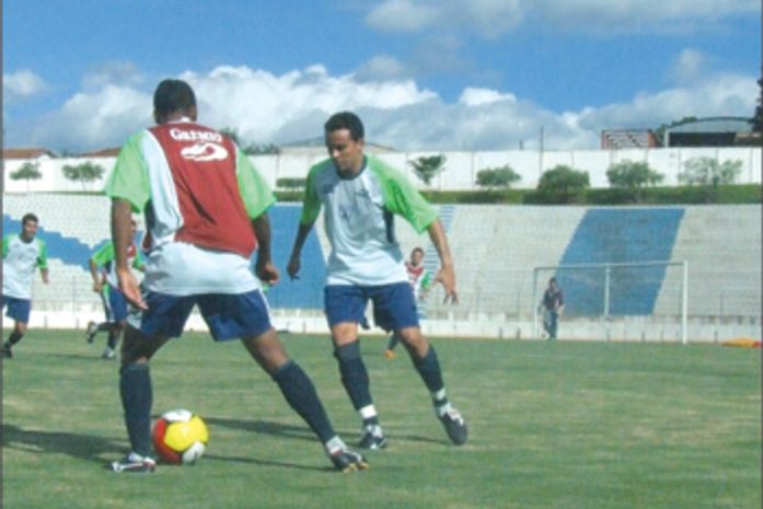Lateral Tarracha não faz mais parte do elenco alvinegro