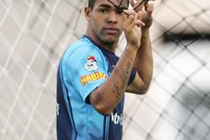 Alex Teixeira deixa o Vasco rumo à Ucrânia